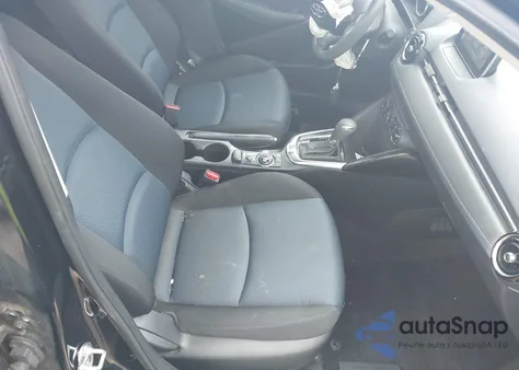 2018 Toyota Yaris Ia из США, поврежденный, VIN 3MYDLBYV0JY304524